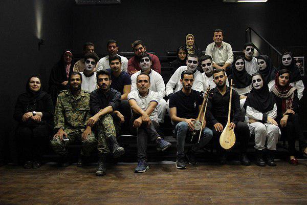 تجلیل از عوامل نمایش دفاع مقدسی «سیزده» در ایزد شهر شهرستان نور +تصویر