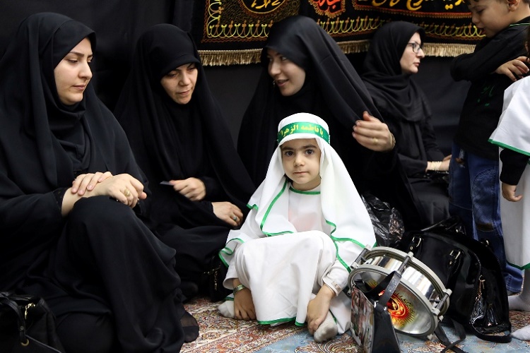برگزاری همایش «شیرخوارگان حسینی» در سنندج + عکس