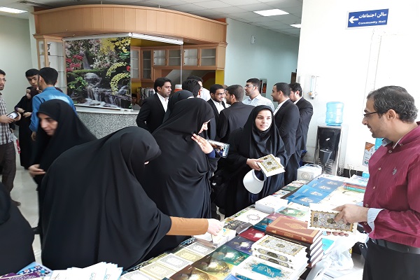 نمایشگاه قرآنی از سوی مؤسسه تبیان خوزستان برپا شد