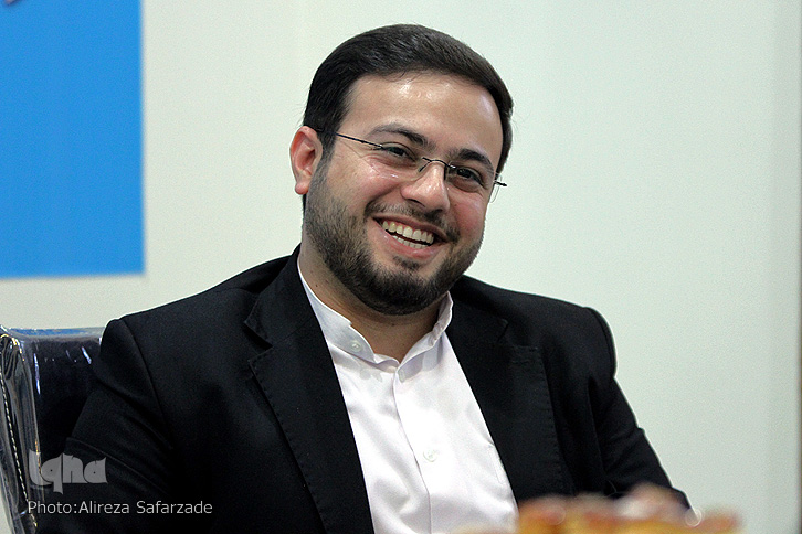 پای درد و دل مادر شهید محسن حاجیحسنی کارگر/ محسن یک بار شهید شد اما من هر روز شهید میشوم پای درد و دل مادر شهید محسن حاجیحسنی کارگر/ محسن یک بار شهید شد اما من هر روز شهید میشوم