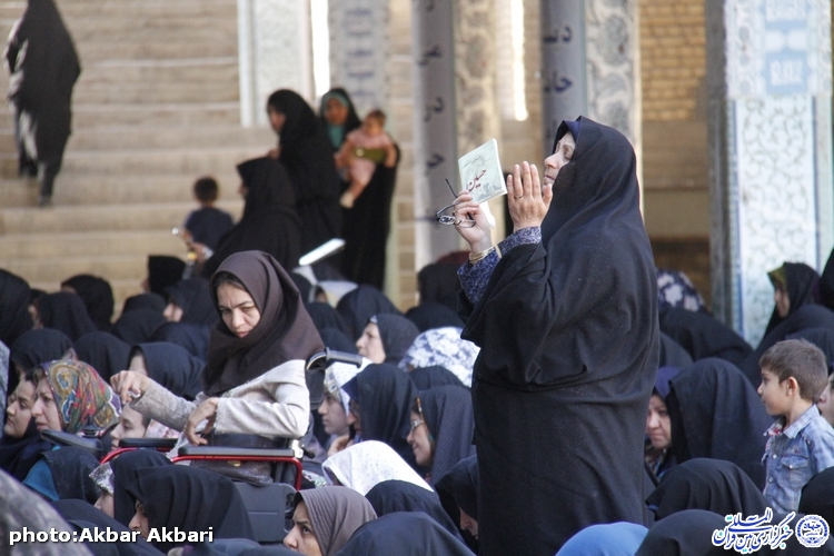 مراسم دعای عرفه در مصلای بزرگ شهرکرد