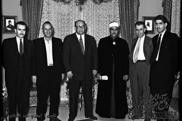 عبدالباسط محمد عبدالصمد با صبري العسیلي (نخست وزیر کشور سوریه) 1956 میلادی عبدالباسط محمد عبدالصمد با صبري العسیلي (نخست وزیر کشور سوریه) 1956 میلادی