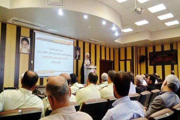 لزوم ممانعت از ترویج  قداست‌های کاذب در جامعه