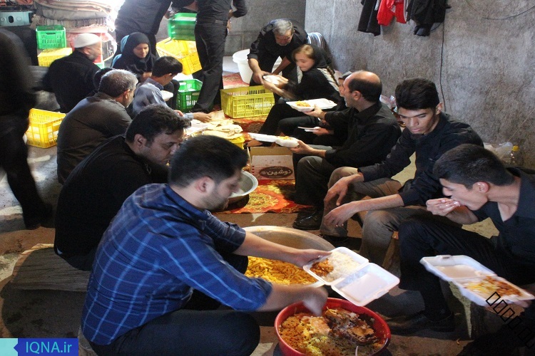 پخت غذای نذری در روستای بیدخت ـ بیرجند