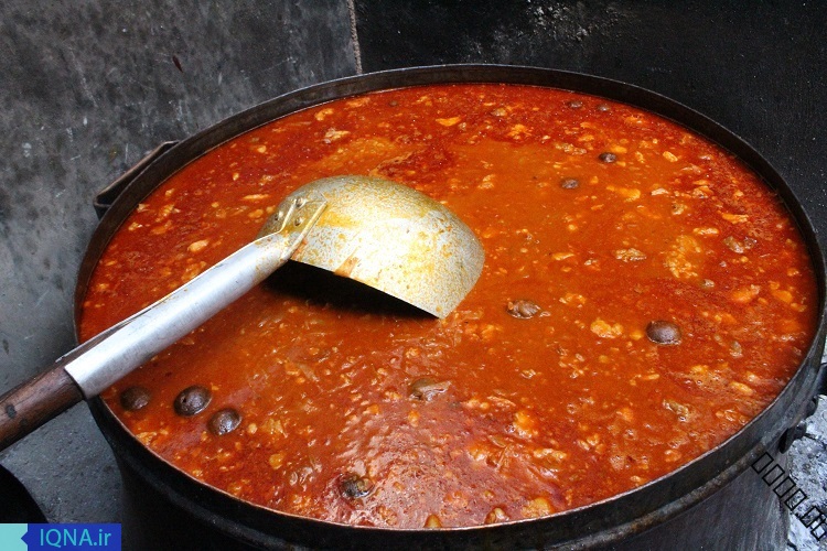 پخت غذای نذری در روستای بیدخت ـ بیرجند