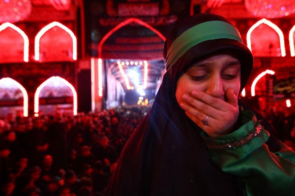مراسم شام غريبان در حرم امام حسین(ع)+عكس