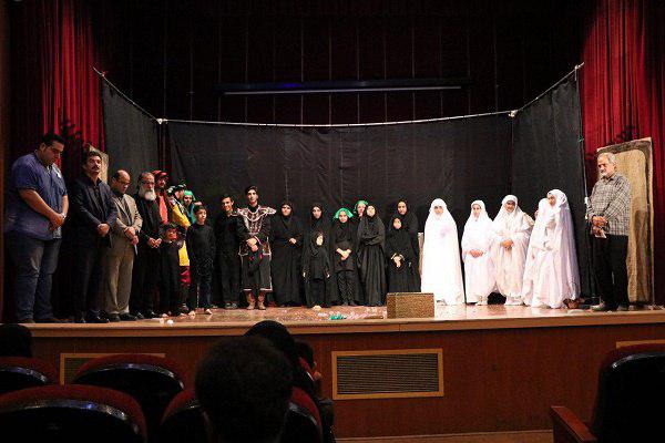گزارش تصویری تجلیل از عوامل نمایش «کاروان نور» در محمود آباد
