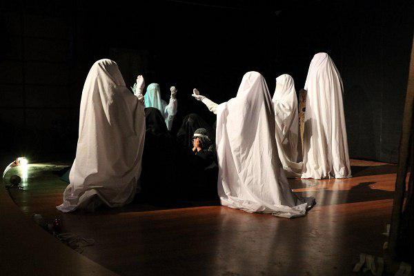 گزارش تصویری تجلیل از عوامل نمایش «کاروان نور» در محمود آباد