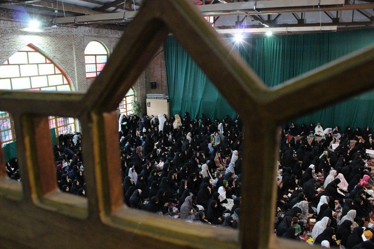 برگزاری همایش «رهروان زینبی» در آستان مقدس سیدحمزه(ع) تبریز+تصاویر