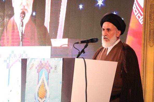 مصون سازی جایگزین محدودسازی شود/ مفاد درسی که جایگاهی در زندگی ندارد