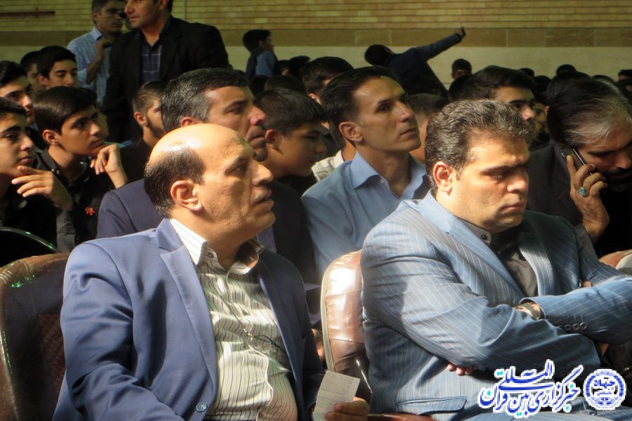 برگزاری جشن «مهر عاطفه‌ها» در مدارس لرستان