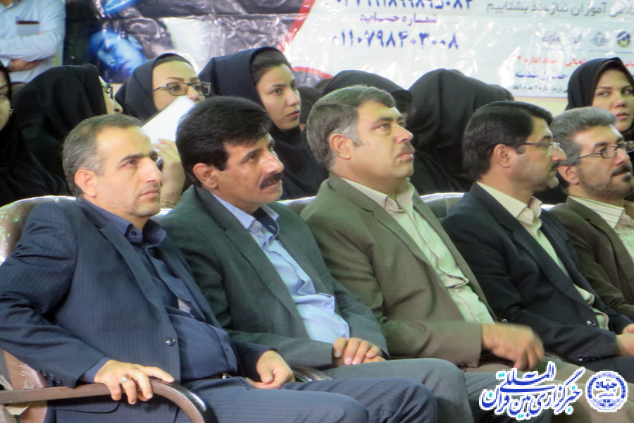 برگزاری جشن «مهر عاطفه‌ها» در مدارس لرستان