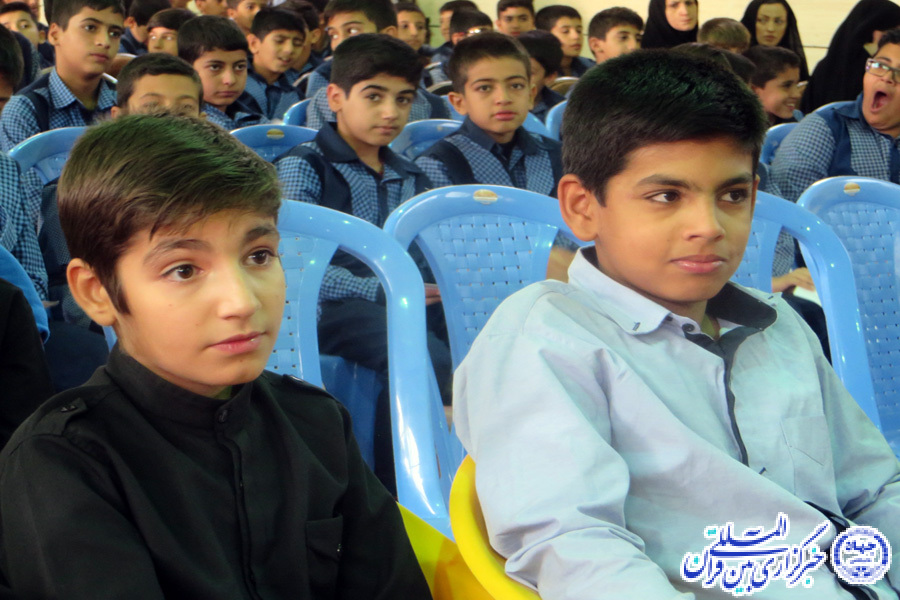 برگزاری جشن «مهر عاطفه‌ها» در مدارس لرستان