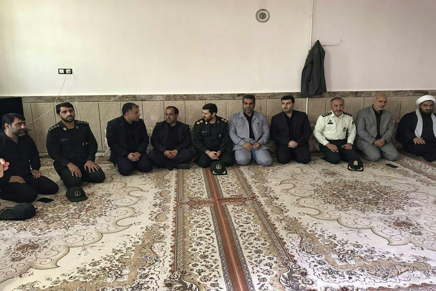 گزارش تصویری دیدار امام جمعه پلدختر با خانواده شهدا