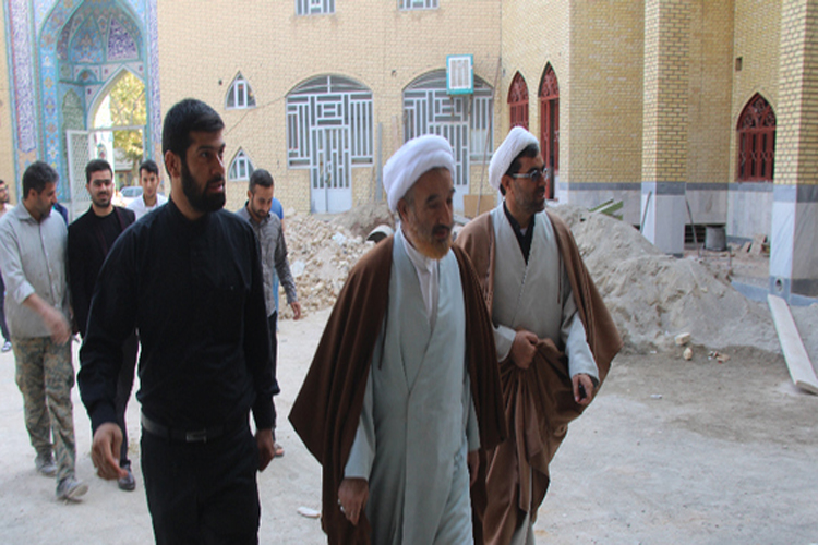 بازدید امام جمعه کوهدشت از روند ساخت شبستان مسجد صاحب‌الزمان(عج)