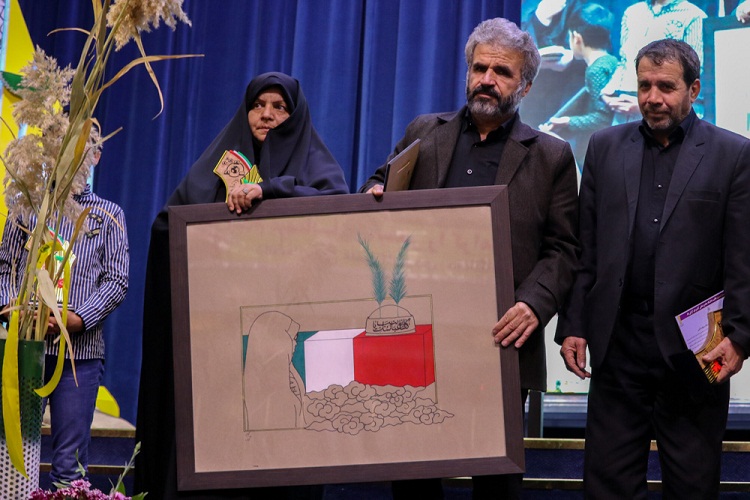برگزاری آیین اختتامیه اولین جشنواره سراسری فضای مجازی در تبریز برگزاری آیین اختتامیه اولین جشنواره سراسری فضای مجازی در تبریز