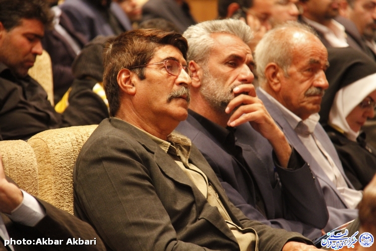 آیین رونمایی از مجموعه سوگواری «بر شانه‌های نی»/گزارش تصویری