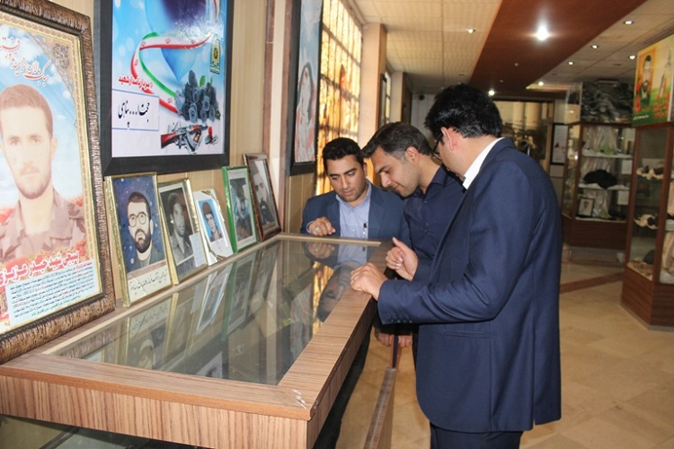 بازدید کارکنان جهاددانشگاهی کردستان از باغ موزه دفاع مقدس