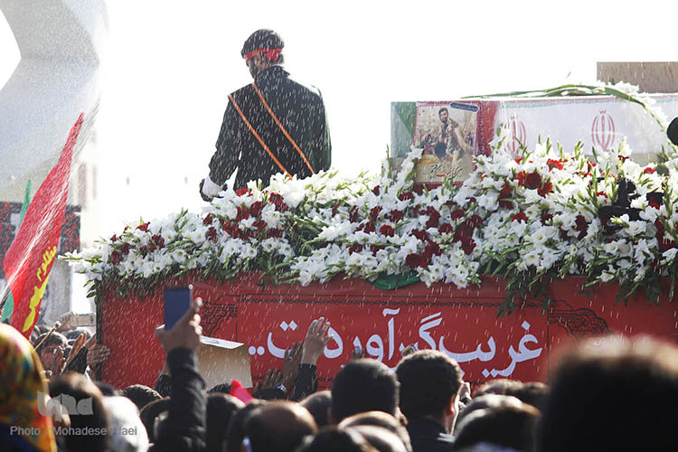 پیکر شهید حججی در منزلگاه ابدی آرام گرفت