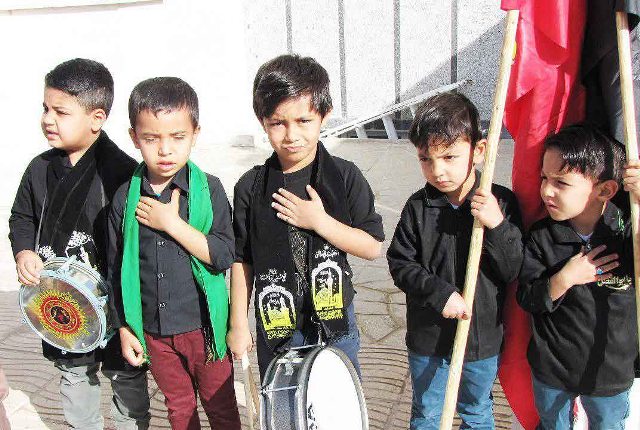 عکس/عزاداری دانش‌آموزان بنیاد امیرالمومنین (ع) ابرکوه