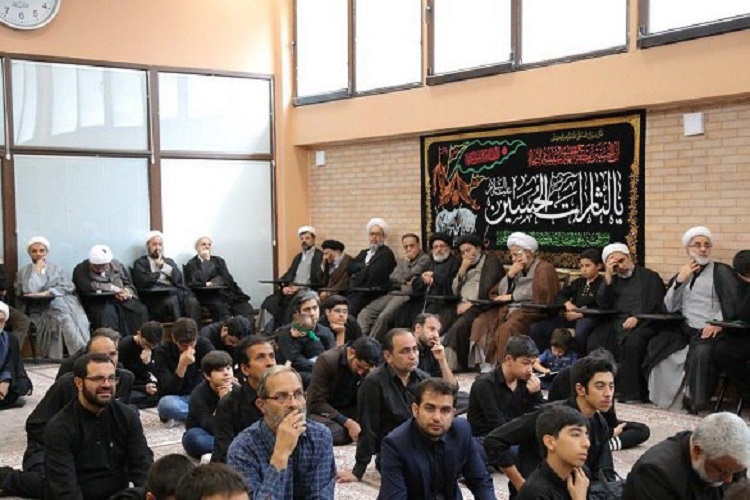 گزارش تصویری عزاداری در بیت علامه طباطبایی(ره) در تاسوعای حسینی