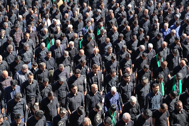 نماز ظهر عاشورا در سراسر استان کرمانشاه برگزار شد