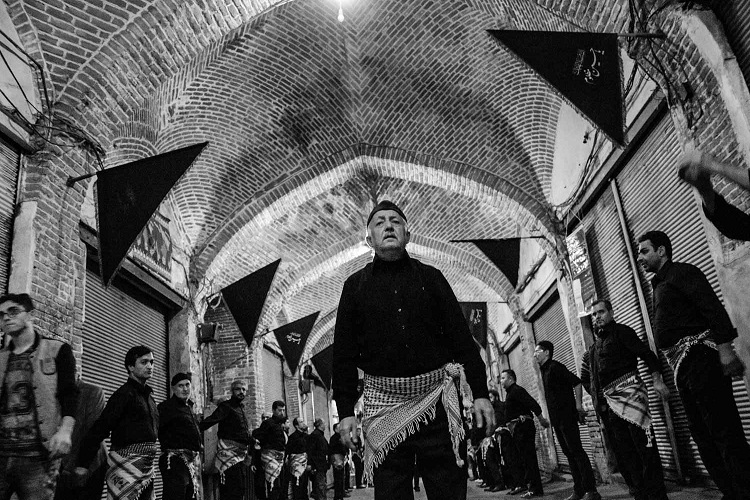 عزاداری حسینی در بزرگترین بازار مسقف جهان+تصاویر