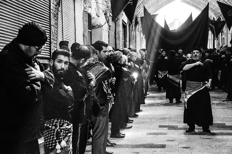 عزاداری حسینی در بزرگترین بازار مسقف جهان+تصاویر