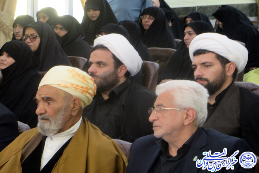 گزارش تصویری همایش یاوران معنوی و فعالین اربعین حسینی لرستان