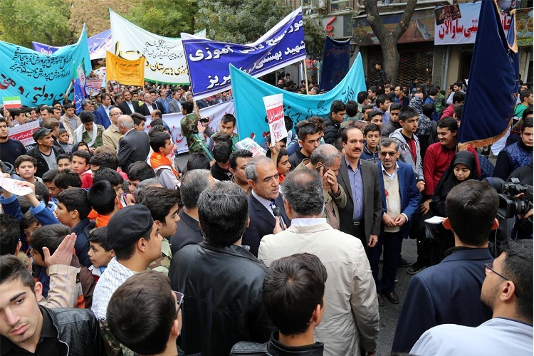 گزارش تصویری راهپیمایی مردم تبریز در روز 13 آبان