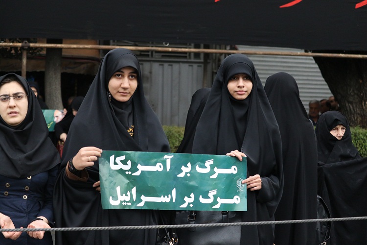 گزارش تصویری راهپیمایی مردم تبریز در روز 13 آبان