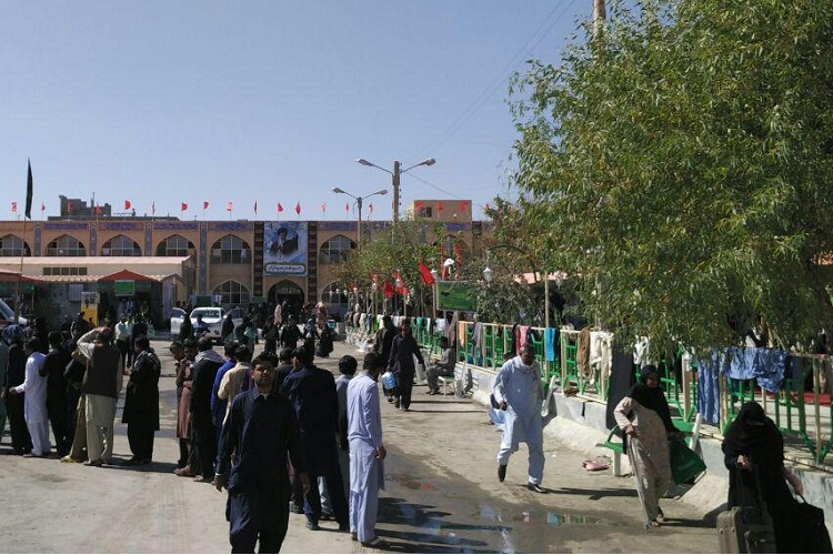 تصاویری از ورود کاروان‌های پاکستانی زائر اربعین به زاهدان