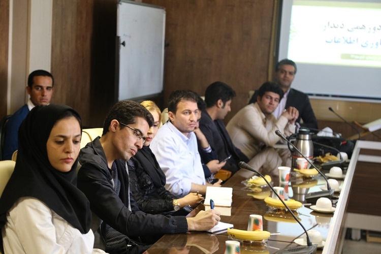 گزارش تصویری دومین دورهمی دیدار با محوریت «فناوری اطلاعات»
