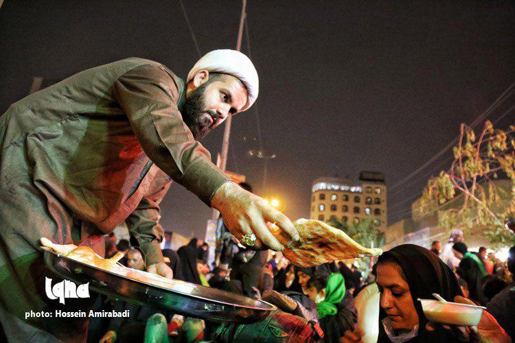قدم‌هایی که نذر دیدارت شدند