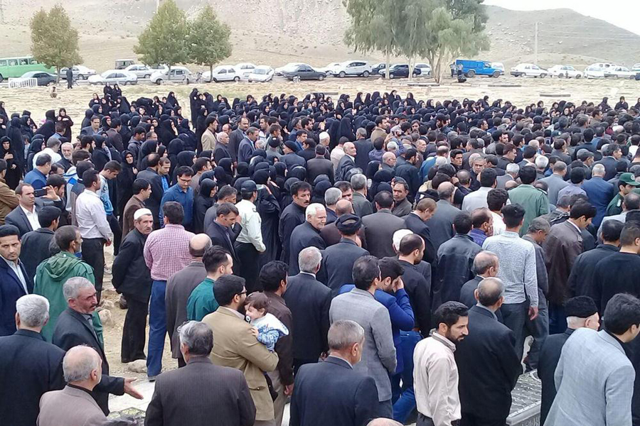 گزارش تصویری تشییع پیکر شهید حسین‌زاده در کوهدشت