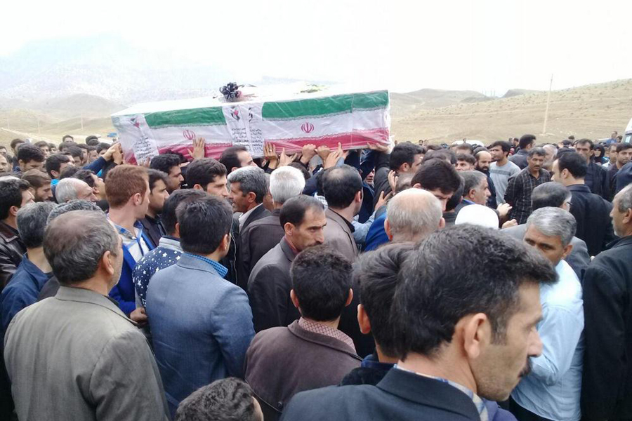 گزارش تصویری تشییع پیکر شهید حسین‌زاده در کوهدشت