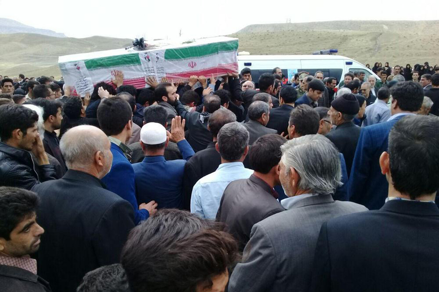 گزارش تصویری تشییع پیکر شهید حسین‌زاده در کوهدشت