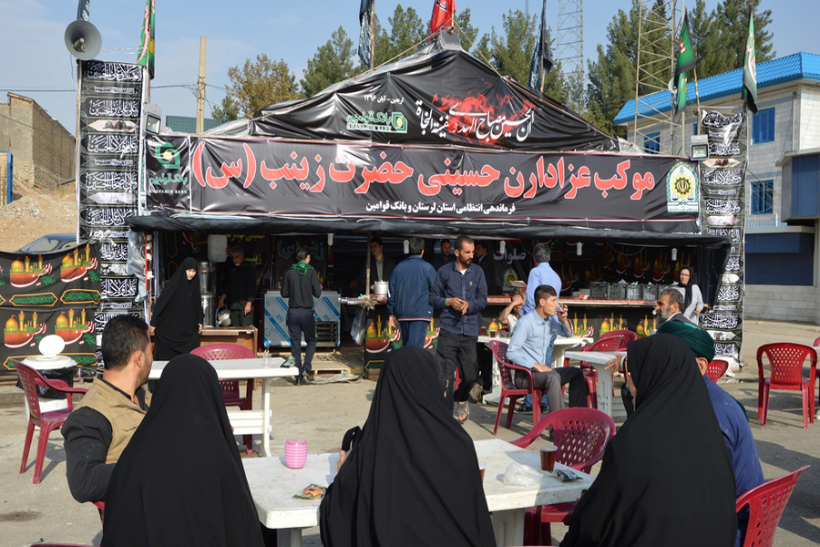خدمات‌رسانی مأموران نیروی‌ انتظامی لرستان به زائران اربعین