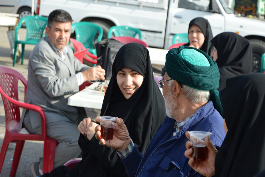 خدمات‌رسانی مأموران نیروی‌ انتظامی لرستان به زائران اربعین