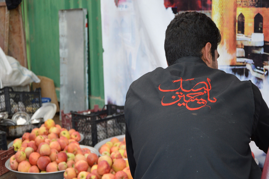 گزارش تصویری فعالیت جوانان خرم‌آباد‌ی‌ برای پذیرایی از مسافران کربلا