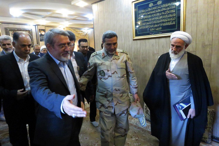 تصاویری از دیدار وزیر کشور با امام جمعه زاهدان