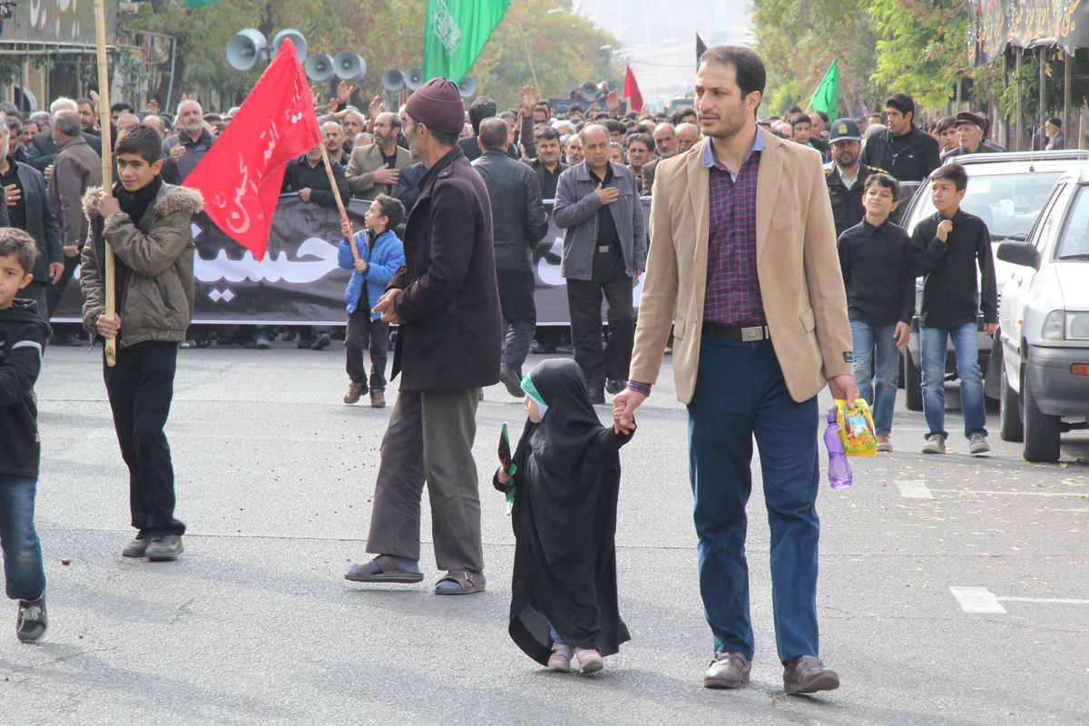 دسته حسینیه اعظم زنجان در روز اربعین