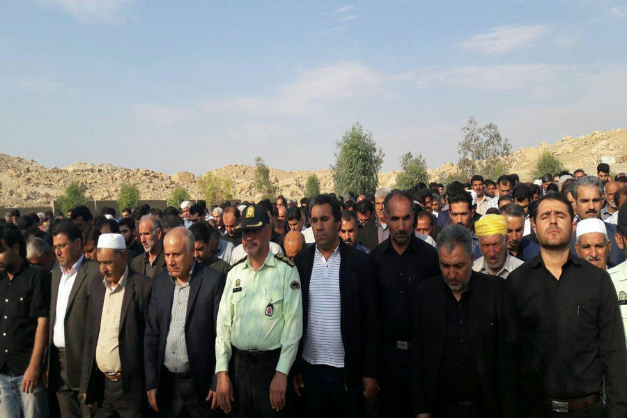 تشییع پدر شهید زینی‌‌وند در پلدختر