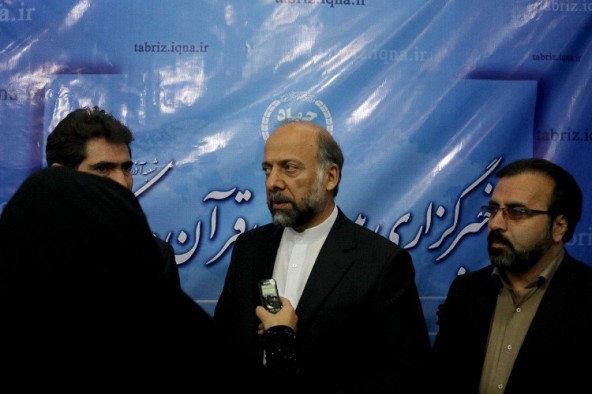 حضور معاون وزیر فرهنگ و ارشاد اسلامی در غرفه ایکنا