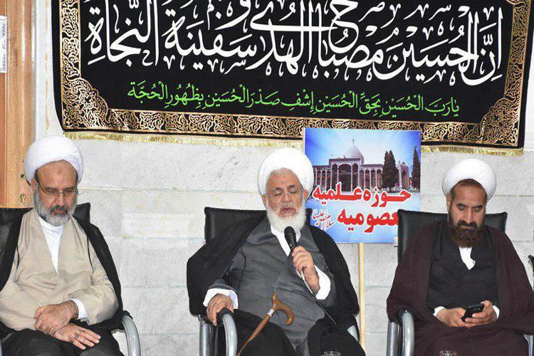 بازدید امام جمعه یزد از مدرسه علمیه معصومیه(س)+عکس