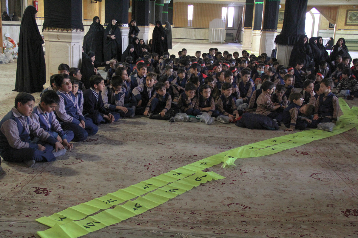 سوگواری دانش آموزان قرآنی زنجان در آستانه ۲۸ صفر