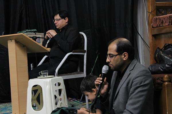 حضور مجتبی پرویزی در جلسه آموزش قرآن محمد پورعاشوری حضور مجتبی پرویزی در جلسه آموزش قرآن محمد پورعاشوری