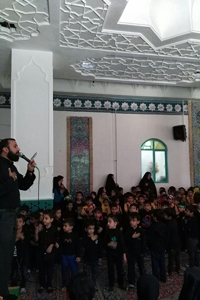 حضور خردسالان مؤسسه جامعة الحفاظ در امامزاده محمد(ع) حضور خردسالان مؤسسه جامعة الحفاظ در امامزاده محمد(ع)