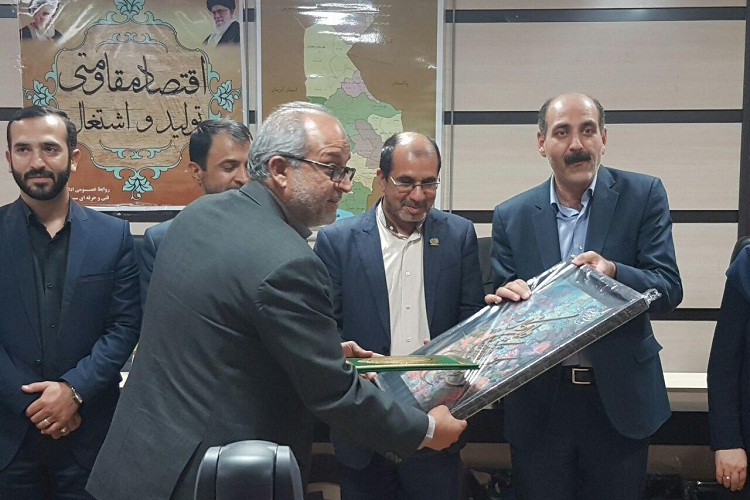 تصاویری از تجلیل برگزیدگان مسابقات قرآن فنی و حرفه‌ای سیستان و بلوچستان