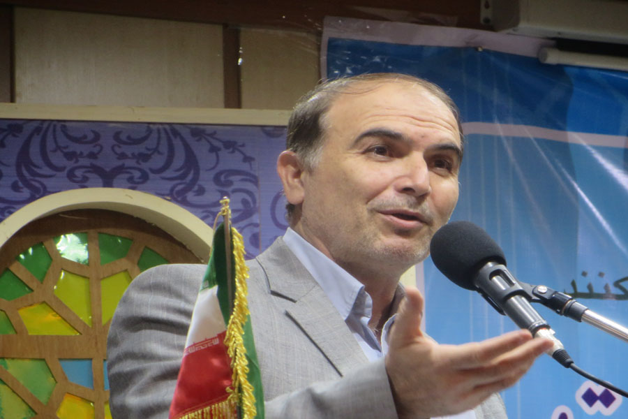 گزارش تصویری آیین تجلیل از فعالان، خادمان نماز و چهره‌های قرآنی در لرستان